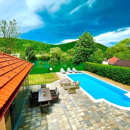 Crystal Racic Villa Bihac Ngoại thất bức ảnh