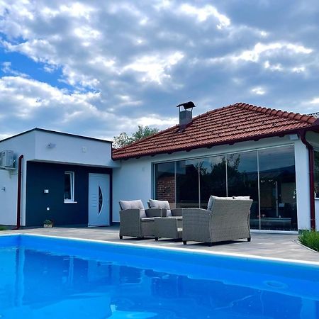 Crystal Racic Villa Bihac Ngoại thất bức ảnh