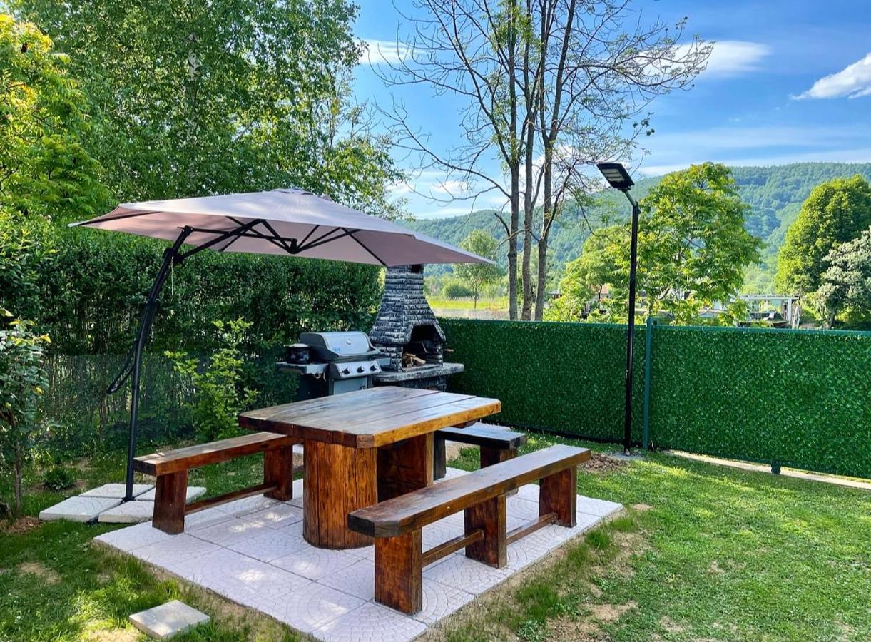 Crystal Racic Villa Bihac Ngoại thất bức ảnh