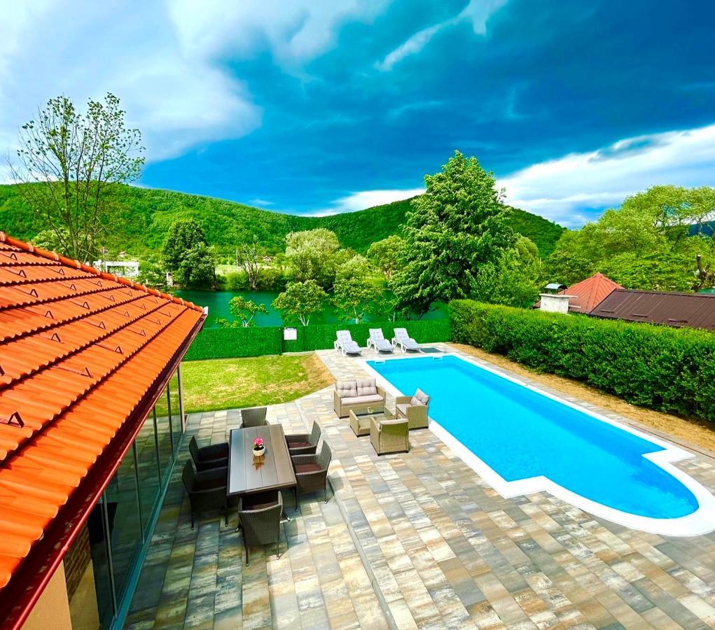 Crystal Racic Villa Bihac Ngoại thất bức ảnh