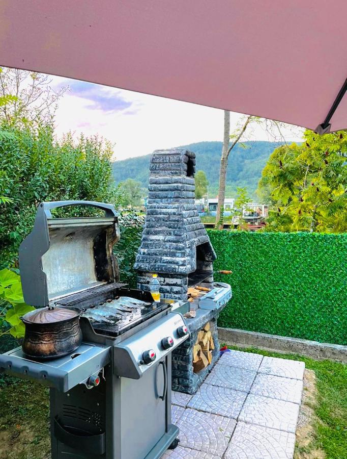 Crystal Racic Villa Bihac Ngoại thất bức ảnh