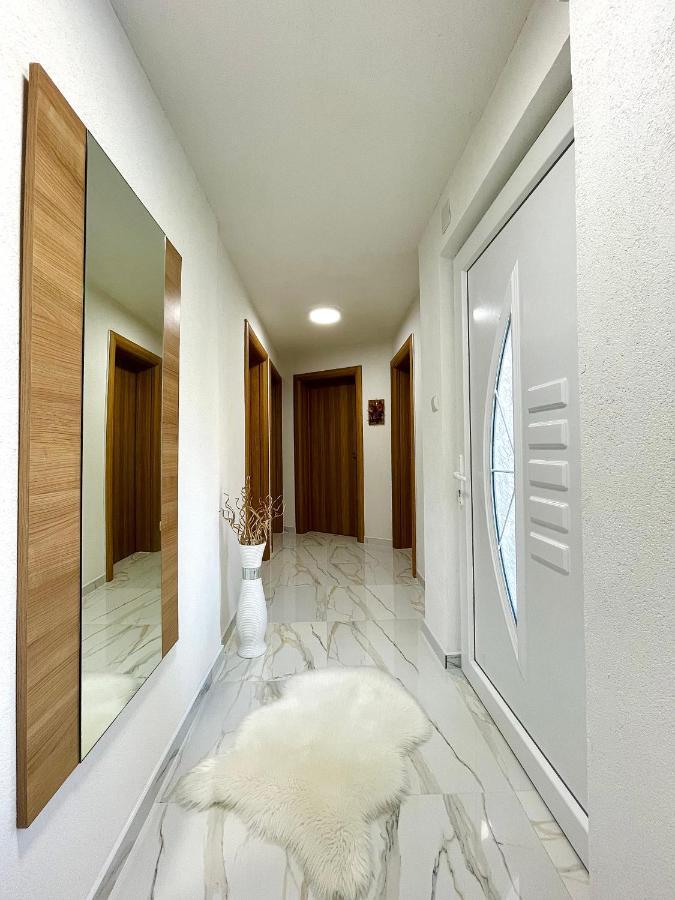 Crystal Racic Villa Bihac Ngoại thất bức ảnh