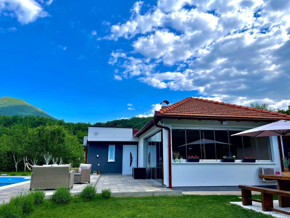 Crystal Racic Villa Bihac Ngoại thất bức ảnh