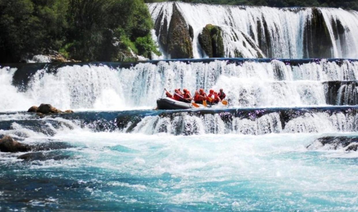 Crystal Racic Villa Bihac Ngoại thất bức ảnh